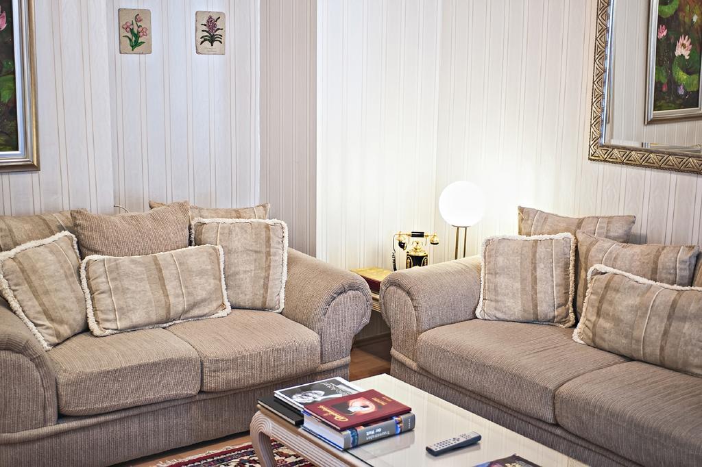 Loewen Hotel Offenbach am Main Room photo
